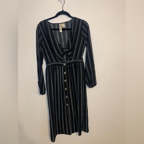 Mimi Chica womens dress size small fit flare black striped long sleeve Vneck - Picture 2 of 8
